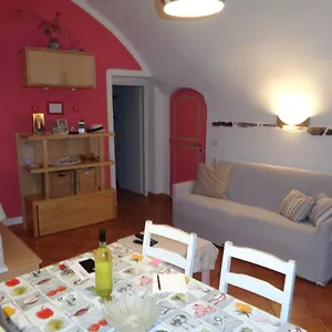 Apartamento Medieval Village, Isolabona